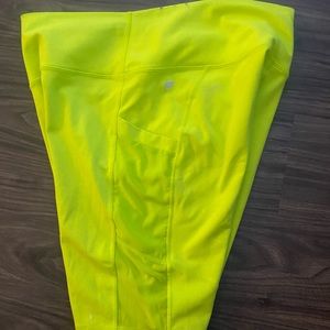 gently used bright highlight color high waisted